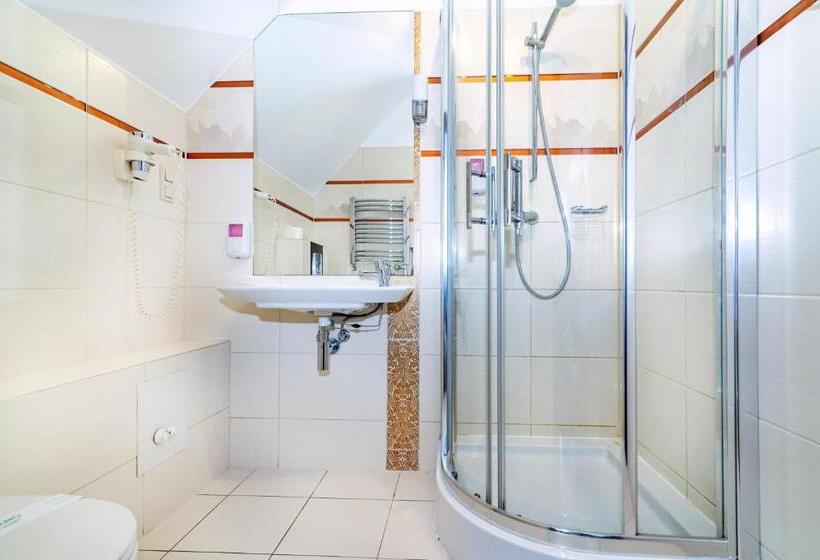 스탠다드 룸, Pod Filarami