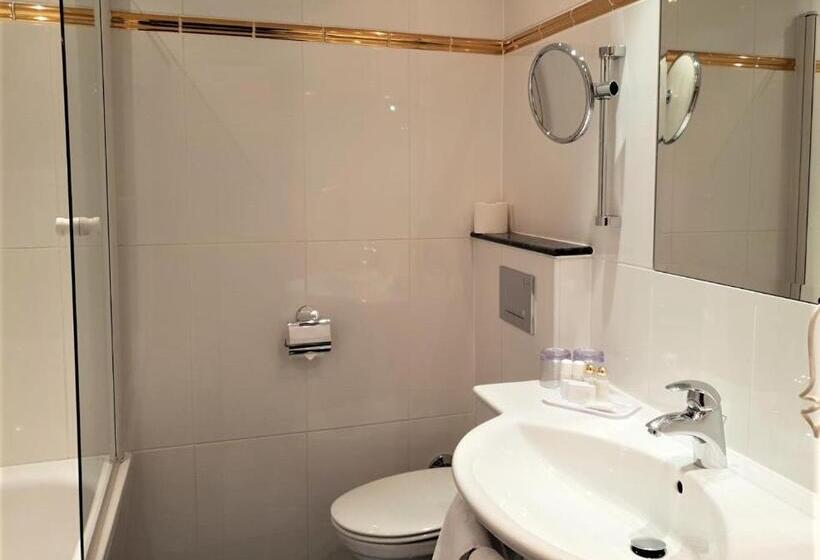 스탠다드 발코니 룸, Purner