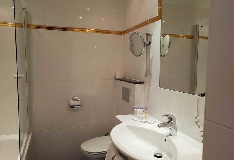 스탠다드 트리플 발코니 룸, Purner