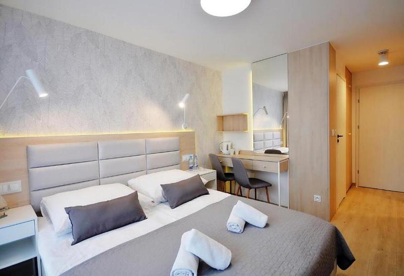 غرفة قياسية مزوَّدة بشُرفة, Relax