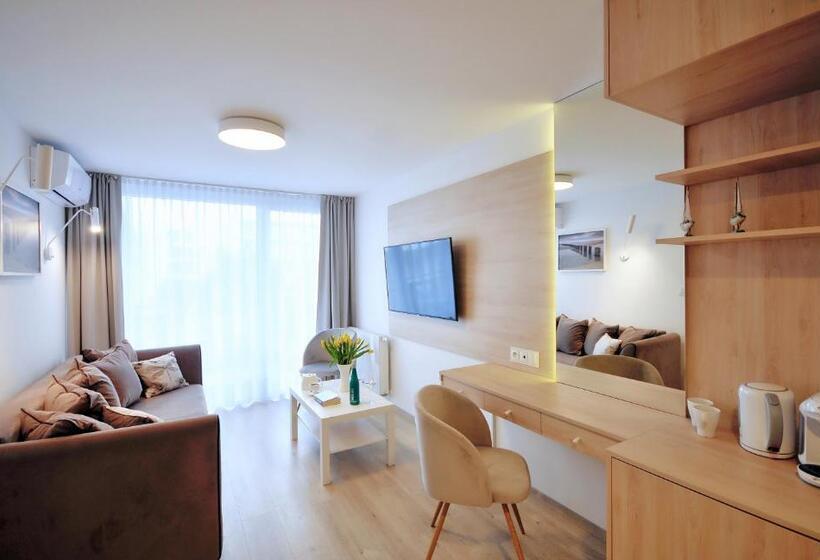 شقة غرفة واحدة, Relax