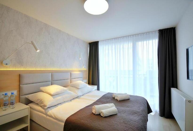 شقة غرفة واحدة, Relax