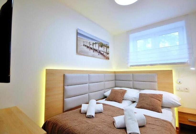 إستديو قياسى مزود بشرفة, Relax