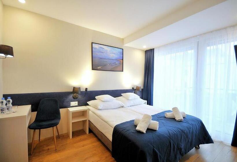 شقة غرفة واحدة, Relax