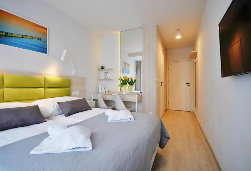 غرفة قياسية مزوَّدة بشُرفة, Relax