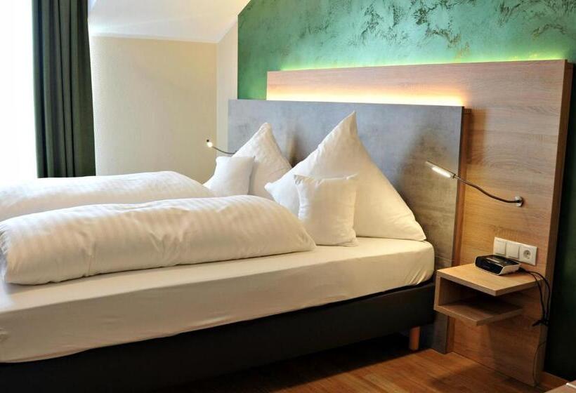 Номер Стандарт, Restaurant Burgerklause Tapken