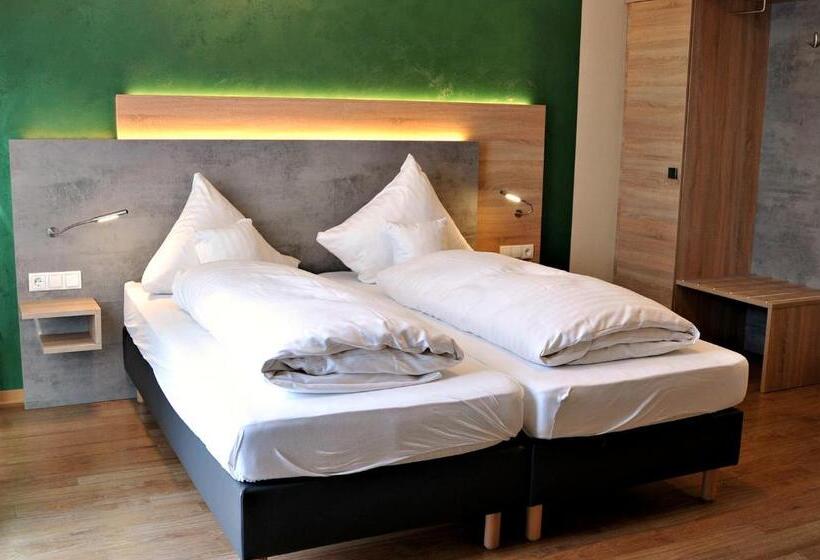 Номер Стандарт, Restaurant Burgerklause Tapken