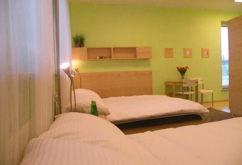 חדר אקונומי, Standard Delegacyjny Bed & Breakfast