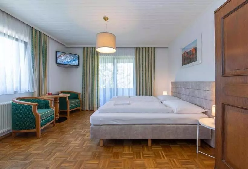 Standard-huone Parveke, Tirolerhof