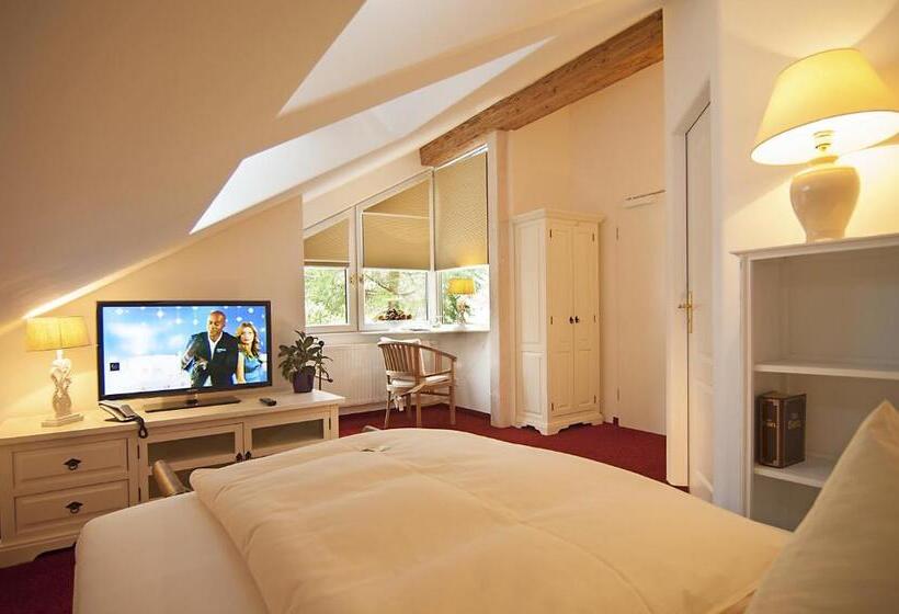 Номер Стандарт Индивидуальный, Landhaus Hotel Wolfratshausen