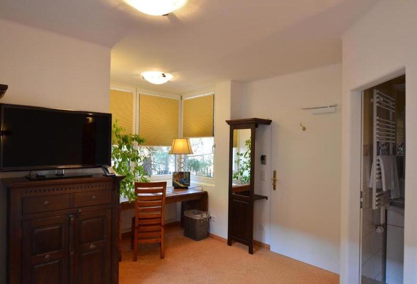 Номер Стандарт Индивидуальный, Landhaus Hotel Wolfratshausen