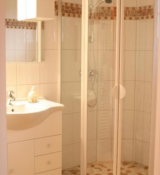 Номер Стандарт, Landhaus Hotel Wolfratshausen