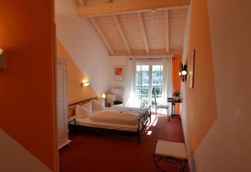 Номер Стандарт, Landhaus Hotel Wolfratshausen
