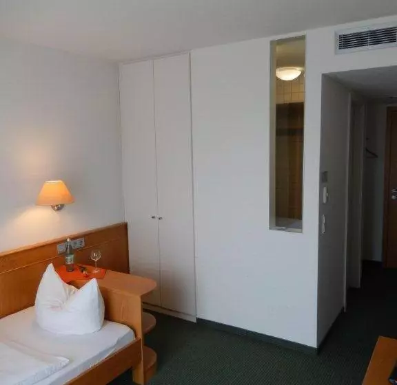 Standard Yhden Hengen Huone, Landhotel Günzburg