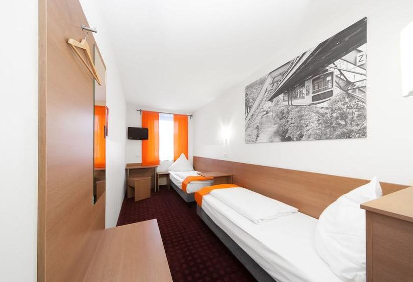 Номер Стандарт, Mcdreams Hotel Wuppertal City