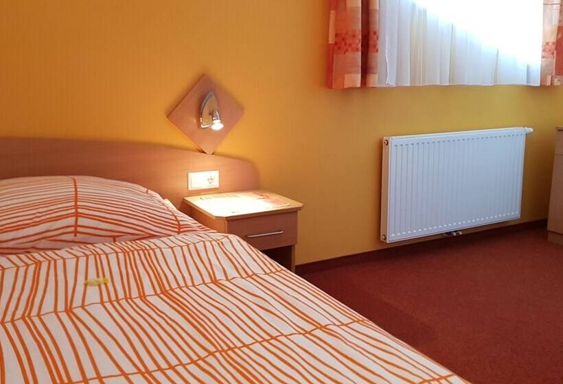 标准单人间, Roseggerhof