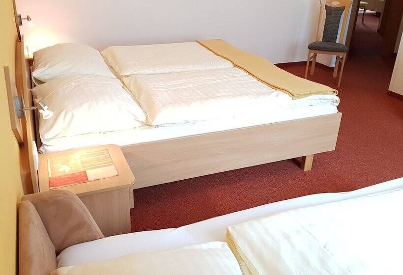 Семейный Номер, Roseggerhof