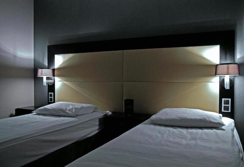 标准间, Silver Hotel & Gokart Center