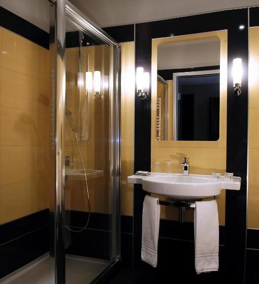 标准单人间, Silver Hotel & Gokart Center