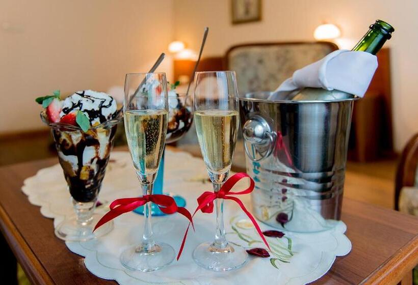 اتاق راحتی, Villa P'alinka