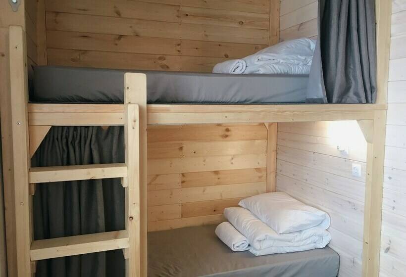 تختخواب در اتاق مشترک, Atlas Hostel