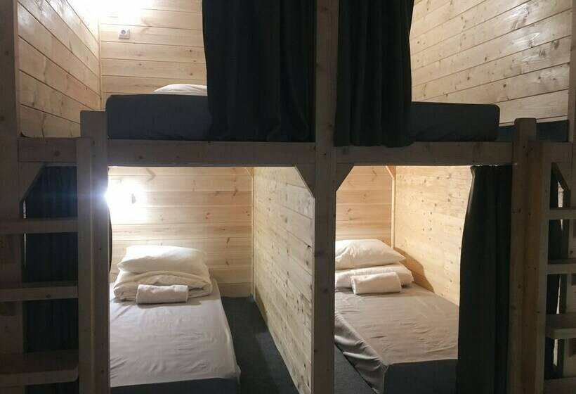 تختخواب در اتاق مشترک, Atlas Hostel