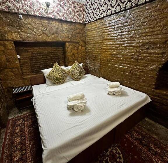 اتاق استاندارد, Mekhtar Ambar Caravan Sarai Xix