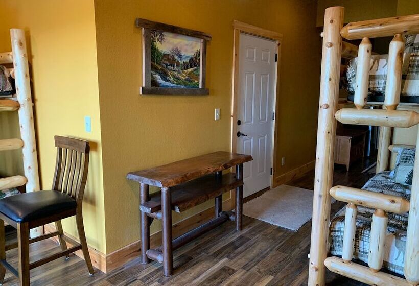 خانه 1 خوابه, Majestic View Lodge #426