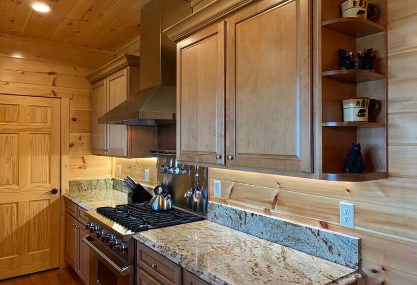 خانه 1 خوابه, Majestic View Lodge #426