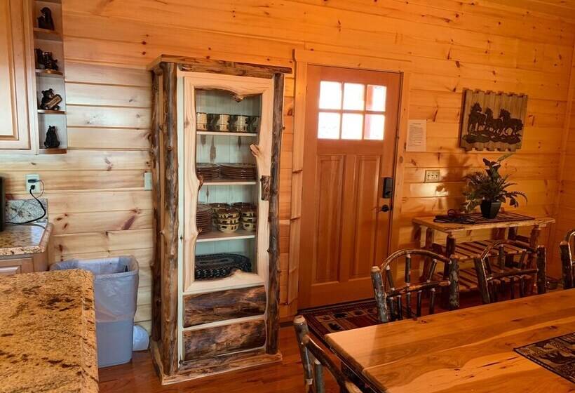 خانه 1 خوابه, Majestic View Lodge #426