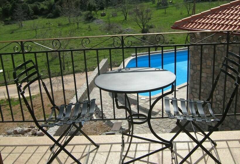 Quarto standart cama de casal, Artemis Kallisti