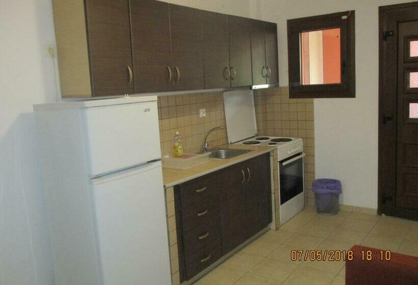 اتاق لوکس با بالکن, Gouvia House Luxury Apartments