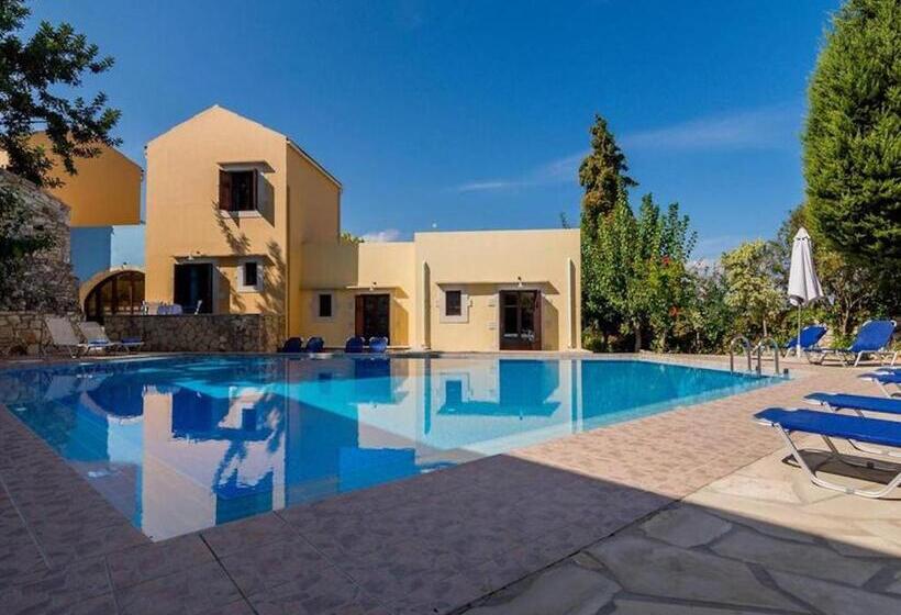 Семейный Номер, 2 Houses And 2 Studios  Small Group