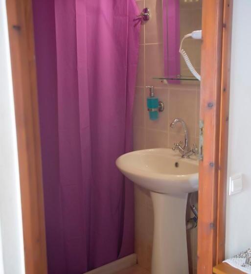 חדר סטנדרט, To Diporto