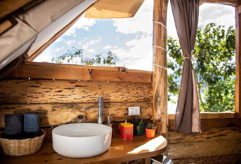 هزینۀ خدمات رفاهی بیشتر, El Picnic Atitlán