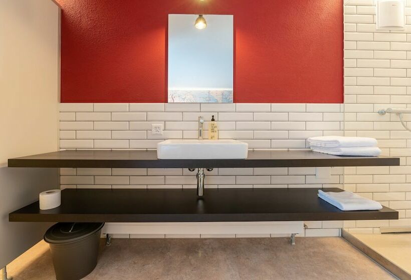 Семейный Номер, Emma S Hotel Bed & Breakfast Self Check In