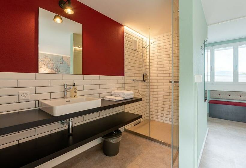 Семейный Номер, Emma S Hotel   Bed & Breakfast Self Check In