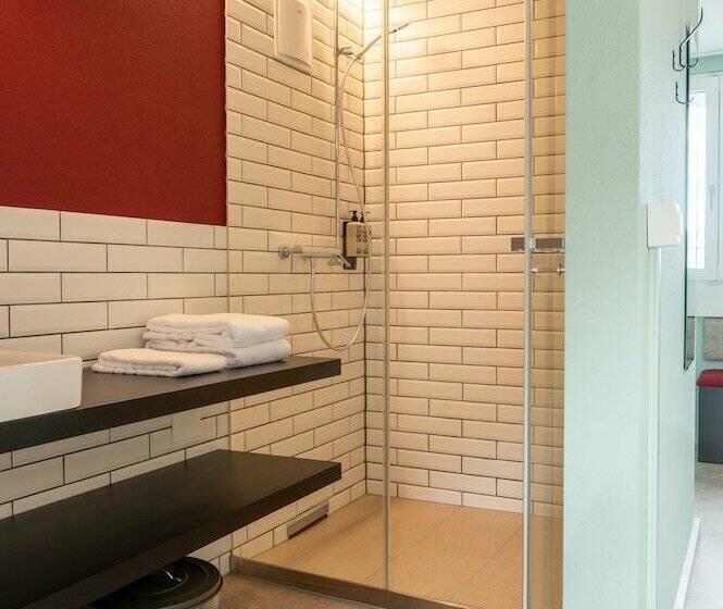 Семейный Номер, Emma S Hotel Bed & Breakfast Self Check In