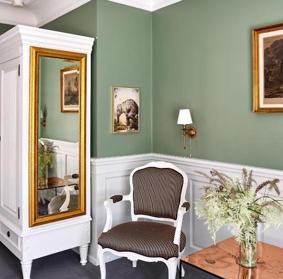 Номер Deluxe, Kragerup Gods