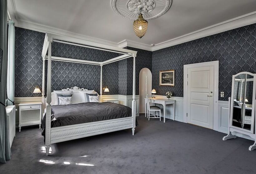 Номер Deluxe, Kragerup Gods