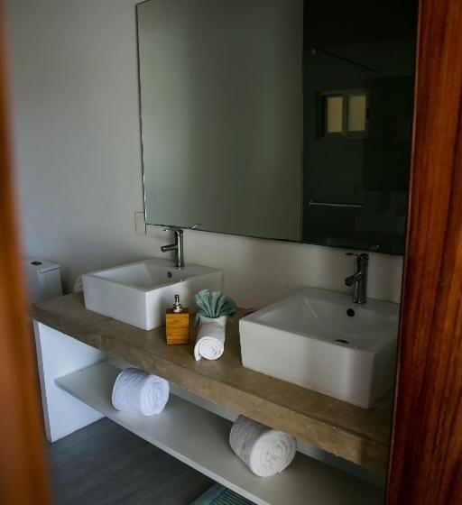 Quarto Estandar com Sacada, La Casa Cielo