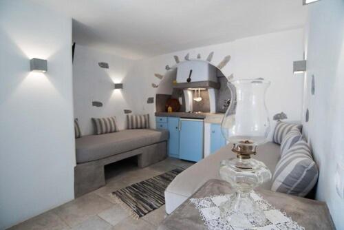 家庭套房, The Big Blue