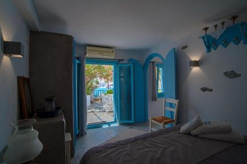 家庭套房, The Big Blue