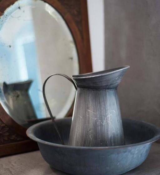 家庭套房, The Big Blue