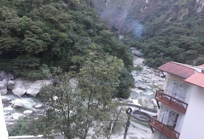 غرفة كلاسيكية سرير مزدوج, Qhaqya