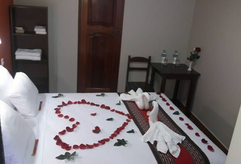 غرفة أساسية سرير مزدوج, Qhaqya