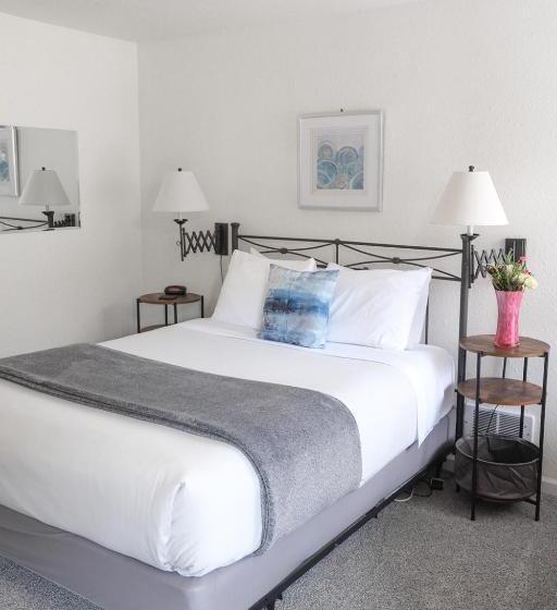 Апартаменты 2 Спальни, The Landmark Inn On Orcas Island