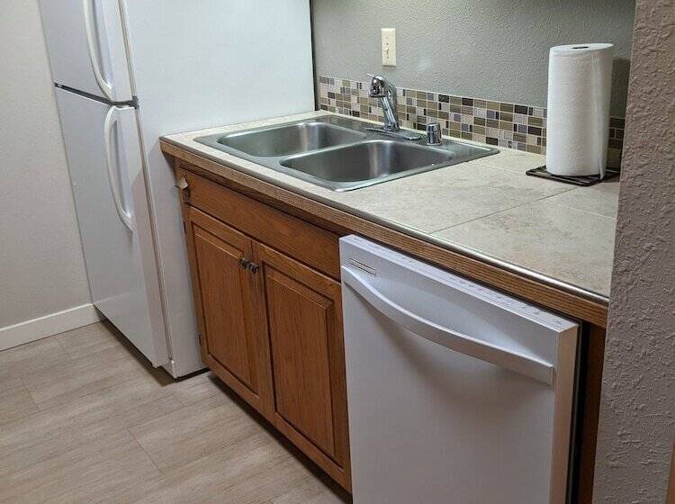 شقة غرفة واحدة مطلة على البحر, The Landmark Inn On Orcas Island