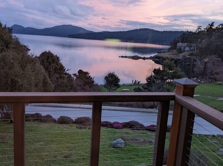 شقة غرفة واحدة مطلة على البحر, The Landmark Inn On Orcas Island