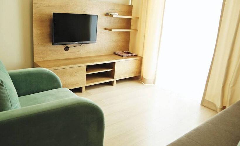 复式房间, Korfez Termal